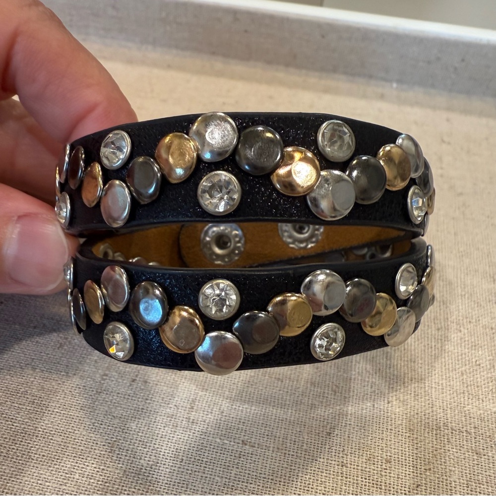 Premier designs Black leather and Gold Studded wrap Bracelet